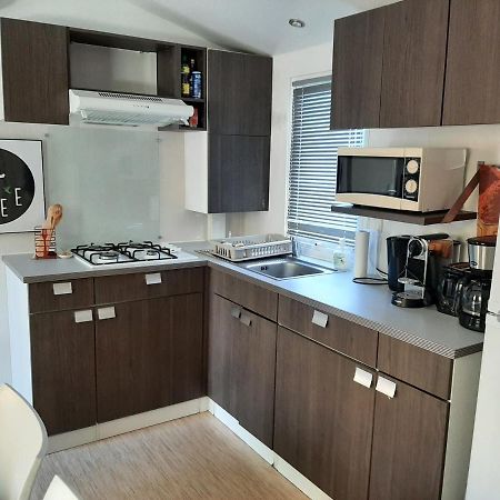 Mobile Home Entierement Equipe La Roque-d'Antheron Zewnętrze zdjęcie