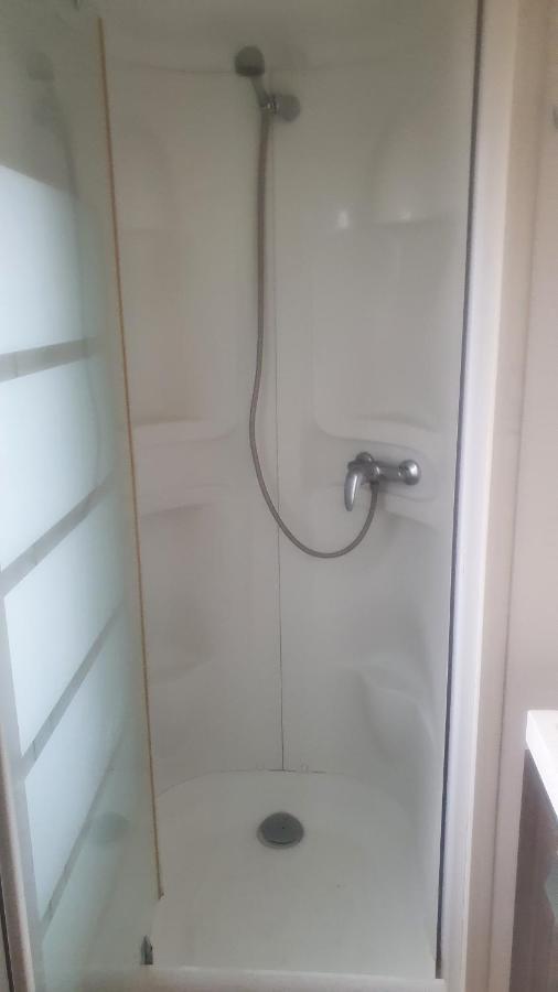 Mobile Home Entierement Equipe La Roque-d'Antheron Zewnętrze zdjęcie