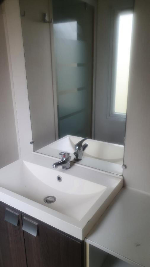 Mobile Home Entierement Equipe La Roque-d'Antheron Zewnętrze zdjęcie